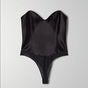Aritzia Babaton Blaze bodysuit